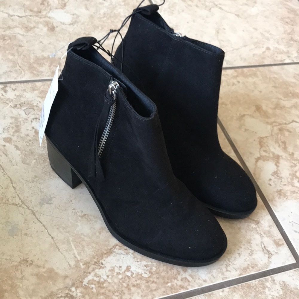 NEW H&M BLACK ZIP UP BOOTIES